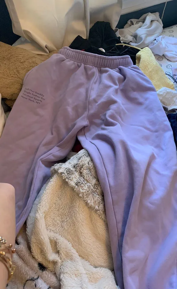 Call her daddy Sweatpants - Image 5