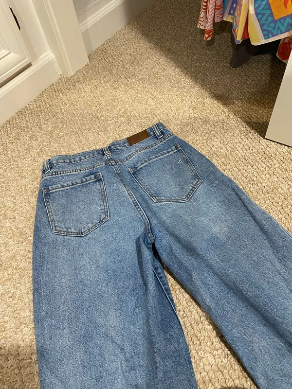 Hidden Jeans - Image 3