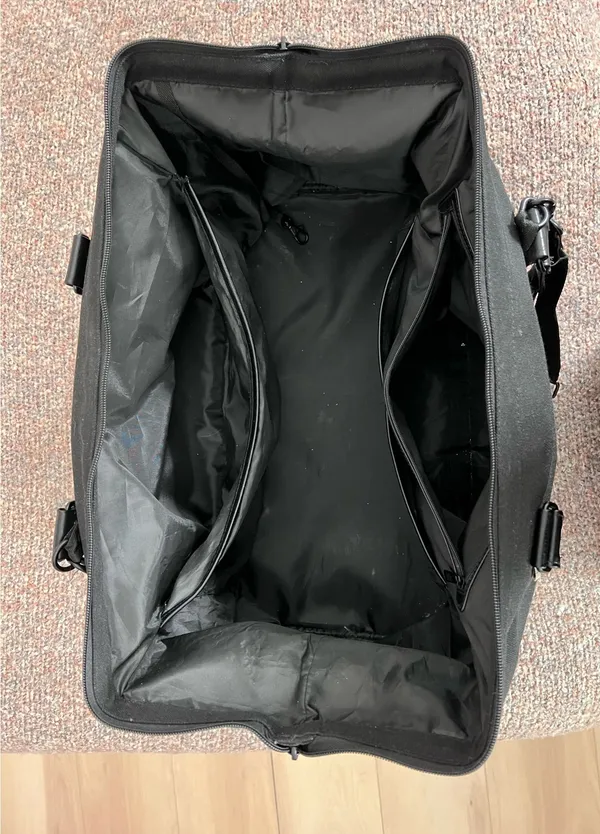 BEIS Weekender Bag Black - Image 3
