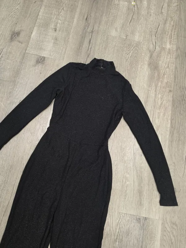 Superdown Black Long Sleeve mock neck Open Back Bell Bottom Jumpsuit Sz S sparle - Image 10