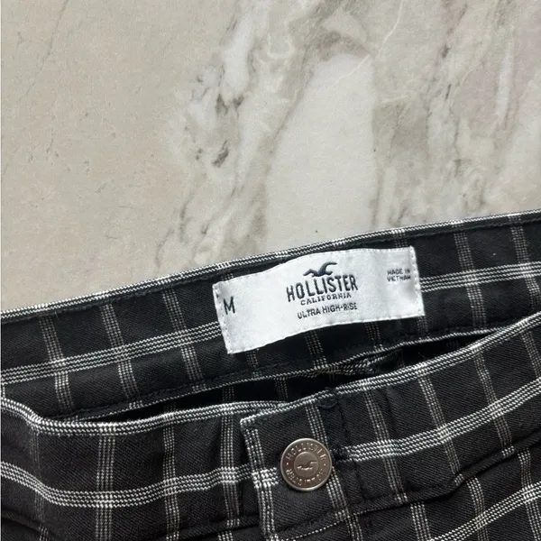 Hollister Black and White Checkered Ankle Pants - Image 2