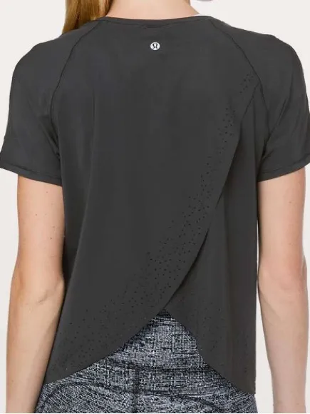 Lululemon Quick Pace Short Sleeve
Black - Image 5