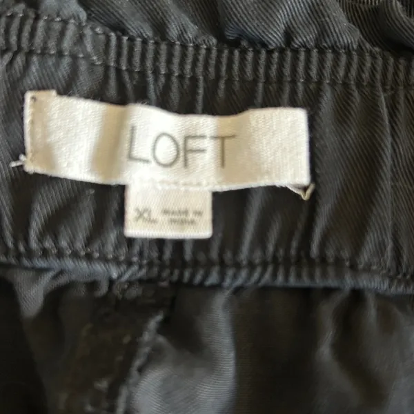 LOFT‎ Black Casual Drawstring Ruffled Cargo Casual Shorts Size XLARGE - Image 4
