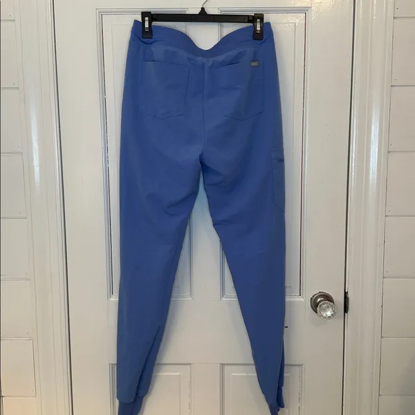 Figs Women’s Vibrant Blue Jogger‎ Scrub Pants size S Tall EUC - Image 4