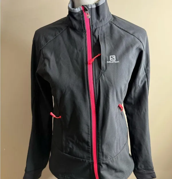 Salomon Women's Black Jacket with Pink Accents clima wind momentum jacket med - Image 3