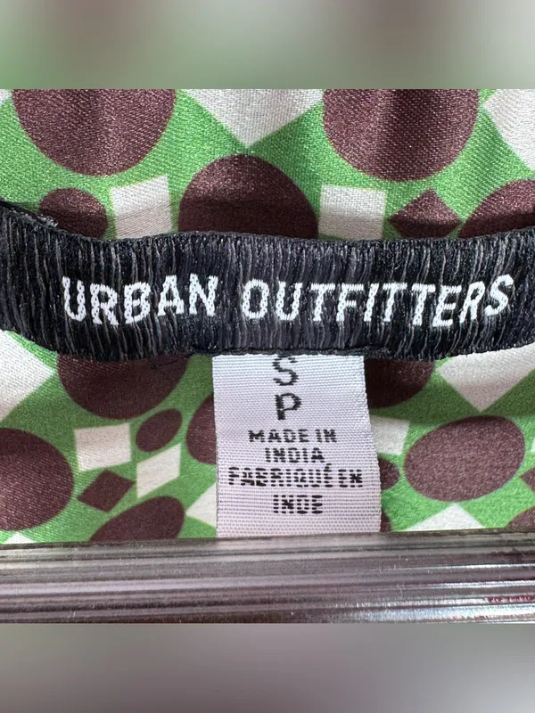 Urban‎ Outfitters Retro Multi Print Patchwork Satin Oversized Shirt Small - Image 9