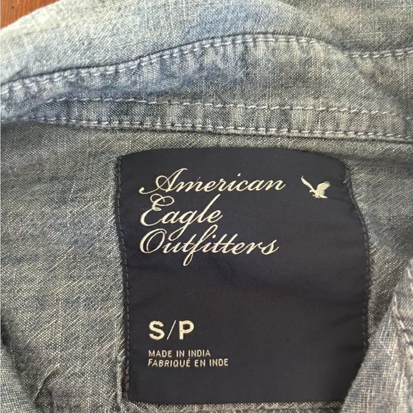 American Eagle Outfitters Distressed Chambray Button Down Size S - Image 2