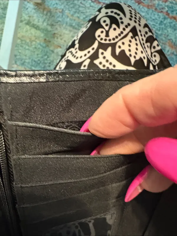 Buxton Black Leather Wallet with Cream Stitching Detail - Image 9