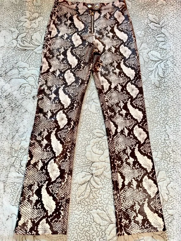 Urban Outfitters Maia Soft Faux Leather High Waist Snakeskin Print Pants Sz 0💛 - Image 3