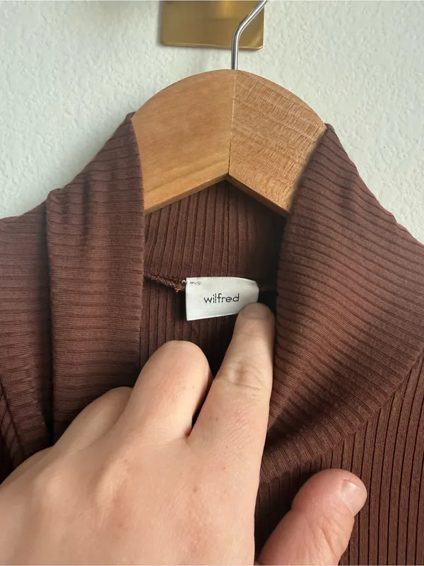 Wilfred Aritzia Brown Ribbed Cropped Mock Neck Long Sleeve Top Large - Image 7