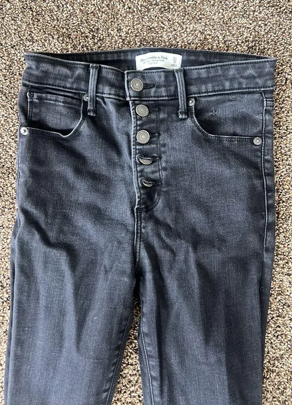 Abercrombie High-Rise Jeans - Image 2