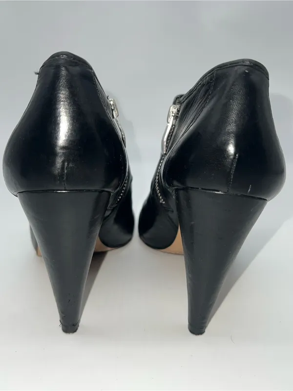 Vince Camuto Ruched Peeptoe Bootie w/Silver Metal Accent Working Zipper-Size 9.5 - Image 9