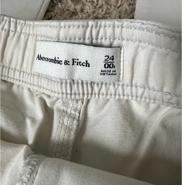Abercrombie Relaxed Cargo Pants - Image 5