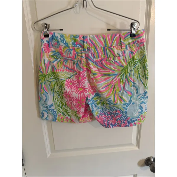 Lilly Pulitzer The Jayne Knit Shorts in the Lovers Coral print Sz 2 Resort Wear - Image 2