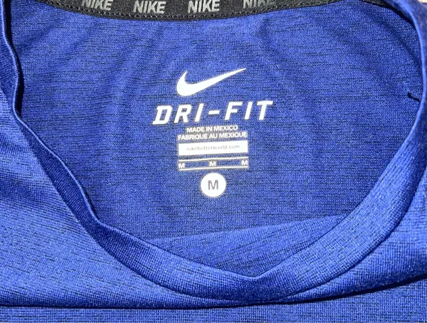 Nike Men’s Dri Fit Blue Short Sleeve Shirt Size Medium - Image 3