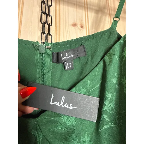 NWT Lulus Regal Romance Emerald Floral Jacquard Pleated Satin Midi Dress Size XL - Image 5