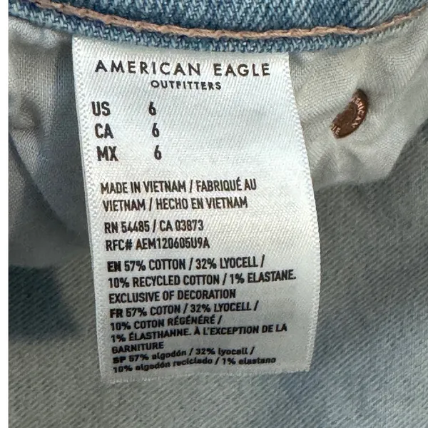 American Eagle Light Wash Denim Mini Skirt Raw Hem Blue Size 6 - Image 7