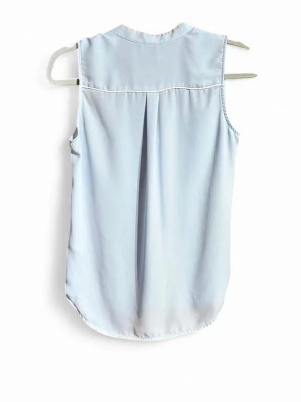 H&M Light Blue Sleeveless Button Up Blouse with White Piping Sz 6 - Image 2