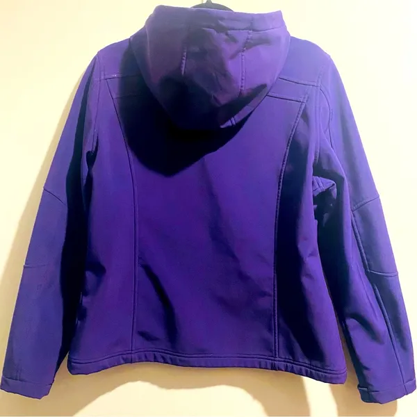 Snozu performance jacket size large - Image 2