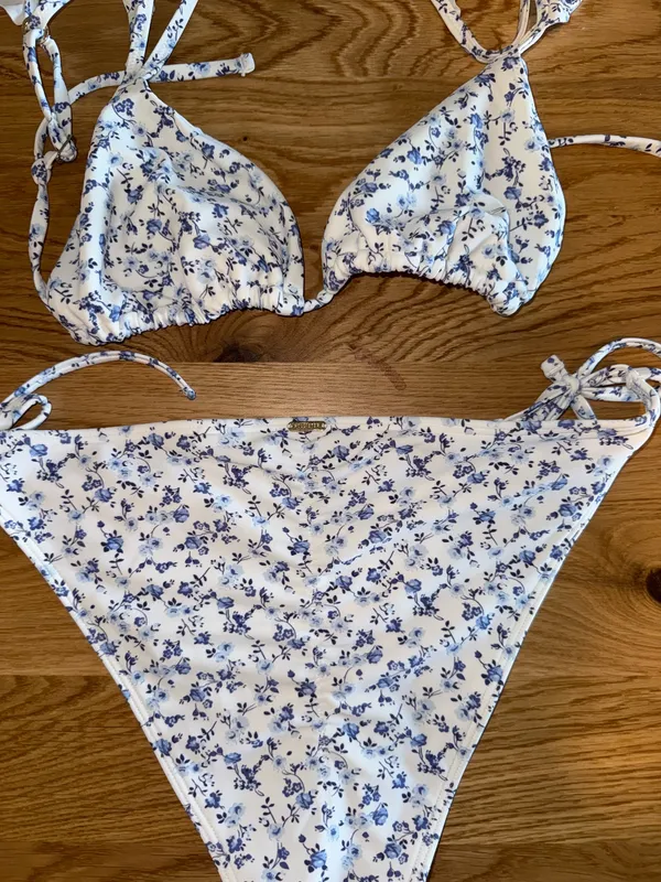 Hollister Swimsuit Set - Image 3
