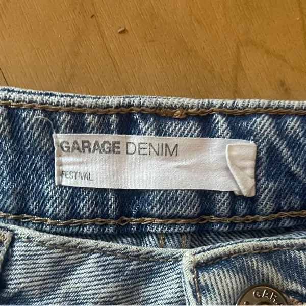 Garage Denim Festival Shorts Coachella Distressed Raw Hem Size 5 27 Womens Y2K - Image 2