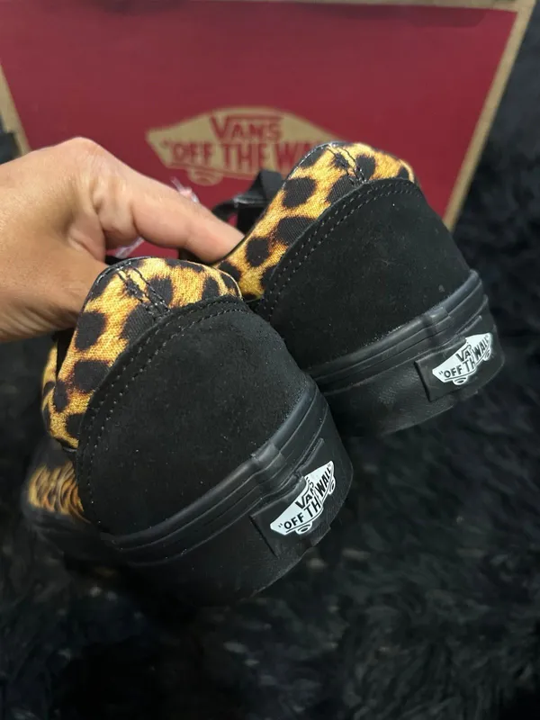 Vans Old Skool black suede animal print lace up shoes sneakers women's 8.5 new - Image 4