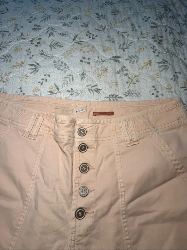 Pilcro Light Peach/Pale Pink Button-Front Crop Pants - Image 4