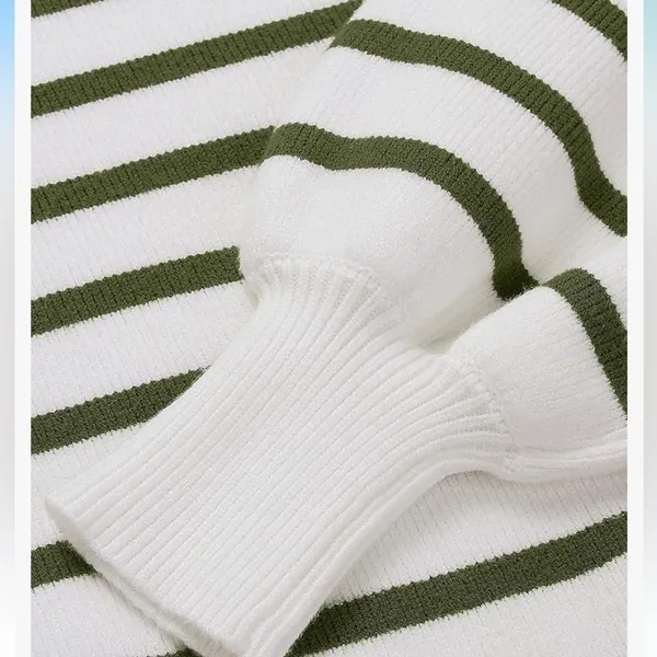 Boutique Brand Size Medium Green and White Turtleneck Long-Sleeve Sweater - Image 4