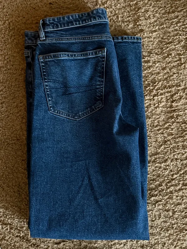AE High Waisted Stovepipe Jeans - Image 4