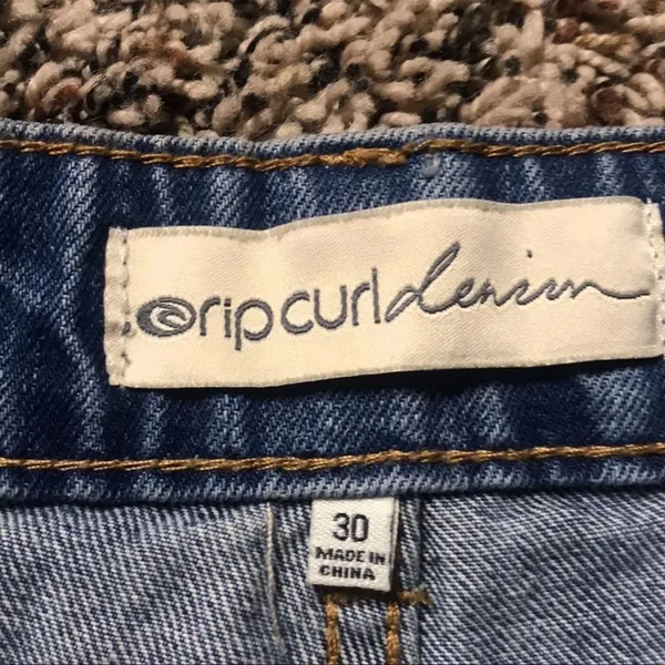 Rip Curl Denim Cutoff Distressed Shorts – Size 30 - Image 5