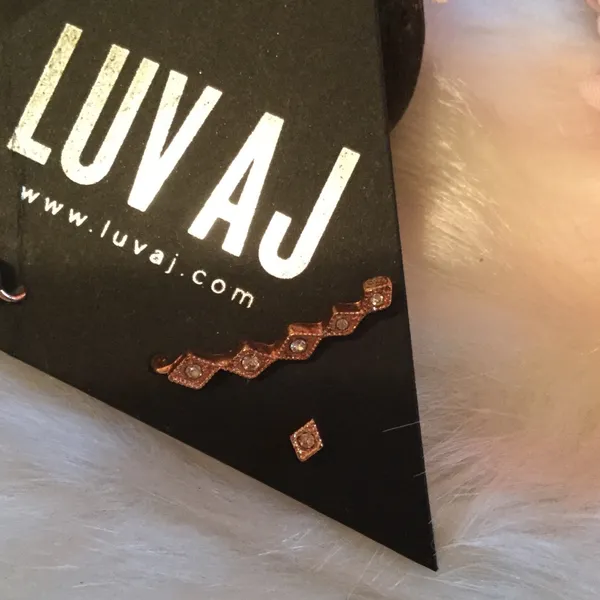 LUV AJ Rose Gold Climbing Ear Crawler Stud Earring Black - Image 5