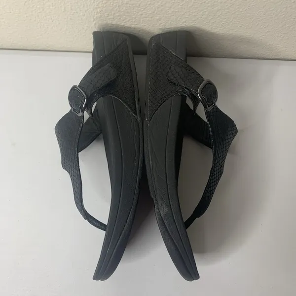 FitFlop Black Snake Skin Wobble Board Sandals SZ 9 Comfort Flip Flops Summer - Image 5