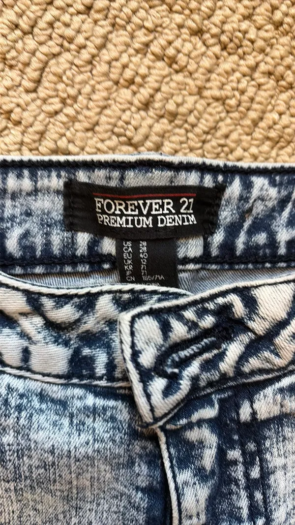 Forever 21 Jean shorts - Image 7