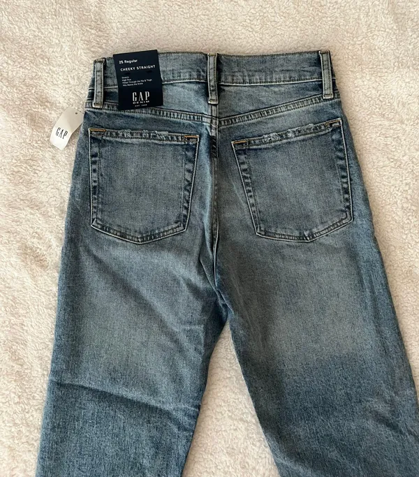 Gap High Rise Jeans Straight- New - Image 4