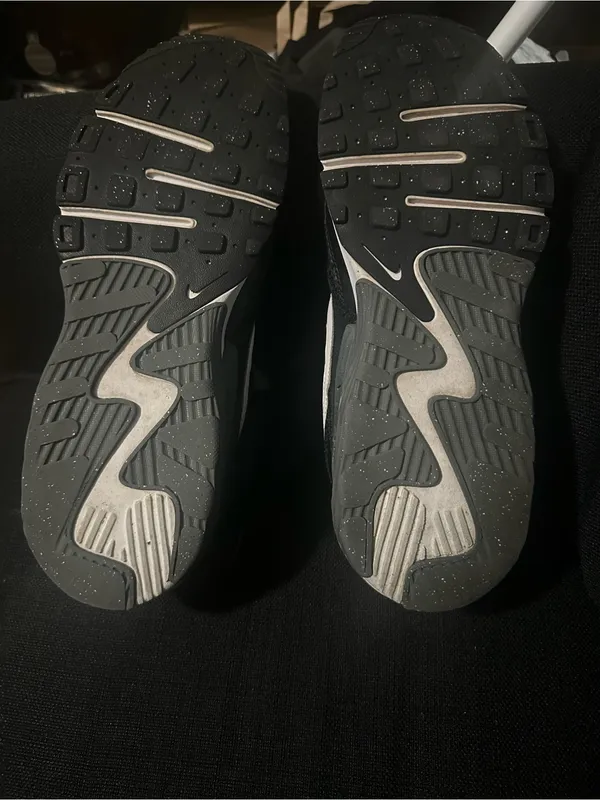 Nike Black and White Air Max Women's Athletic Sneakers size 10 - Image 6