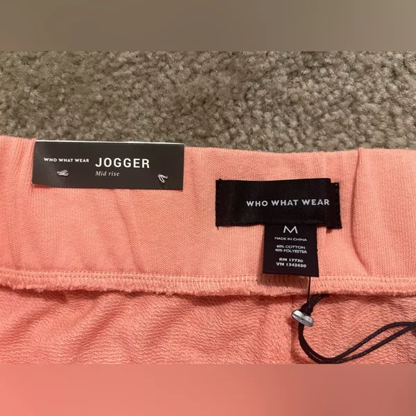 NWT Women’s Mid Rise Jogger Joggers Pants Coral Pink Size M - Image 6