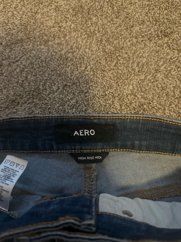 Aeropostale Hugh Rise Midi Shorts - Image 3