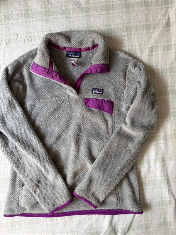 Patagonia Gray Fleece Pullover with Purple Accents - Image 4