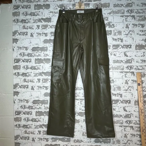 Abercrombie & Fitch | women faux leather 90’s relaxed highrise - Image 11