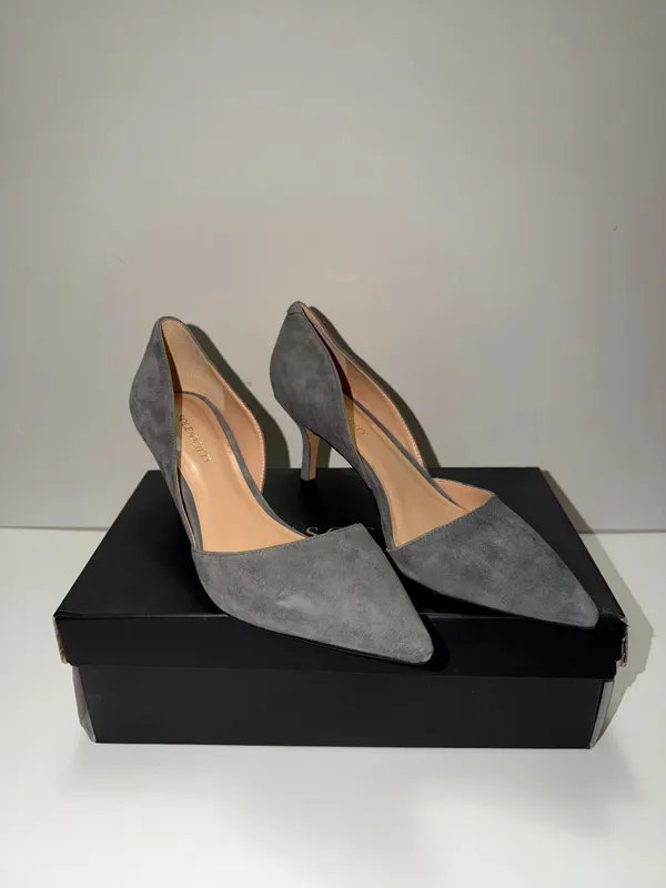 Sole society gray pumps suede  - Image 5