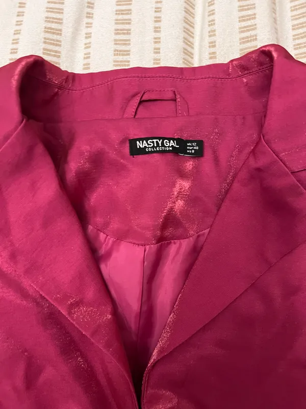 Nasty Gal Pink Cropped Blazer - Image 2