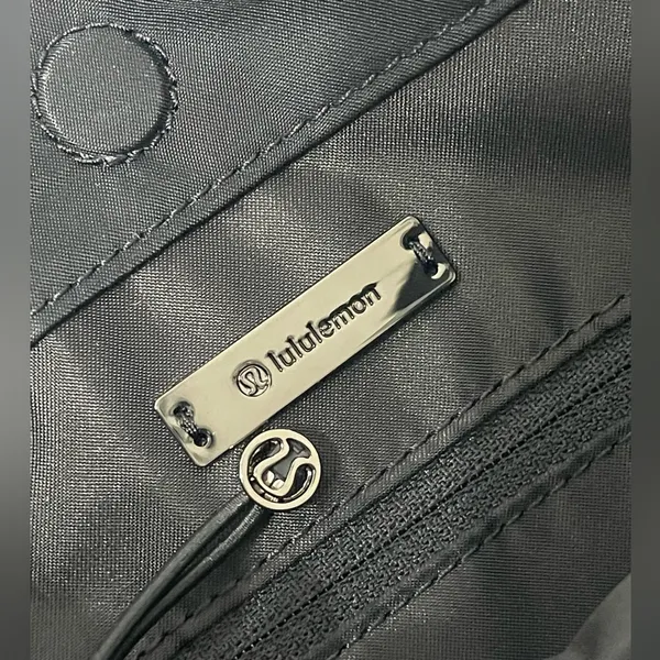 Lululemon Now And Always Tote Vol 8L - Image 11