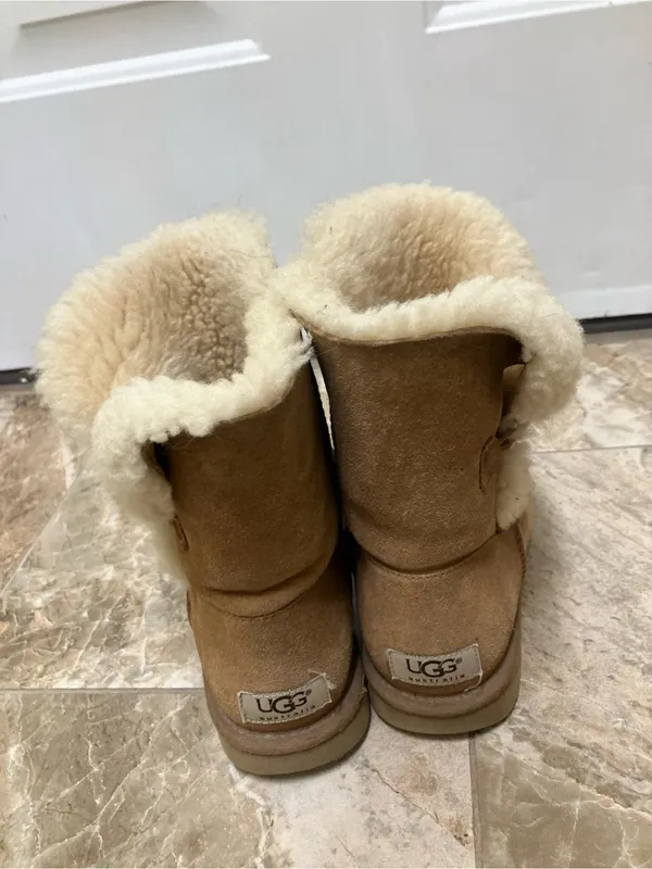 UGG Chestnut Bailey Button Boots - Image 6