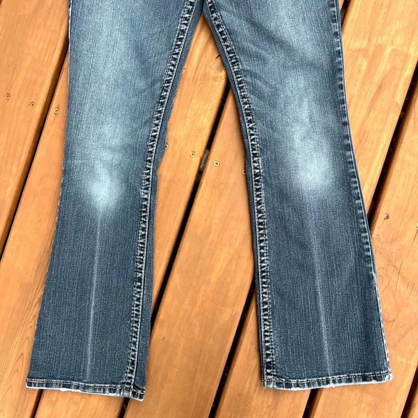 Silver Jeans Y2K Suki Surplus Low Rise Bootcut Thick Stitch Pockets Size 29 - Image 3