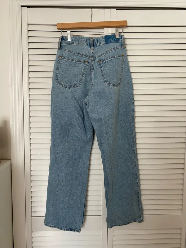 Abercrombie The Loose High Rise Curve Love Jeans Short - Image 3