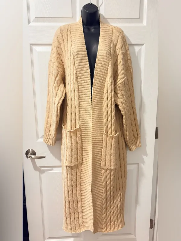 Source Unknown Long Cable-Knit Cardigan - Cream/ Oversized - Image 4