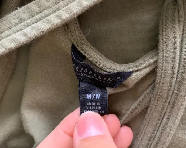 American Eagle Short Sleeve t - Image 3