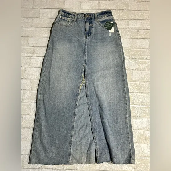 RSQ Women's Light Blue Denim Boho Minimalist Maxi Skirt - Image 2