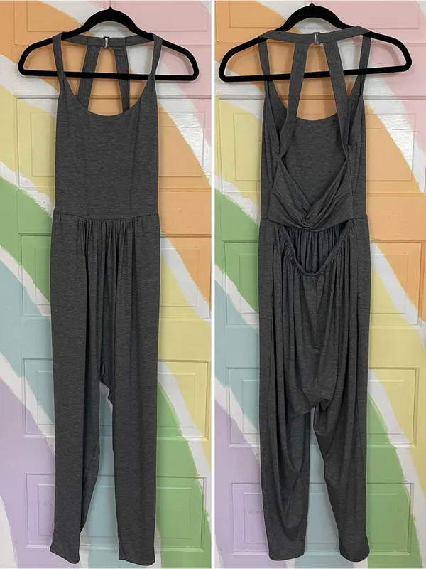 Halara Backless U Neck Twisted Harem Gray Jumpsuit w Pockets Sz M 💚🎀 - Image 3