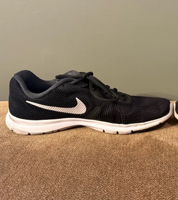 Nike Flex Bijoux Running Shoes - Image 7